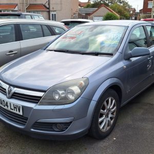 1.6 Elite 5-Door From £2,195 + Retail Package